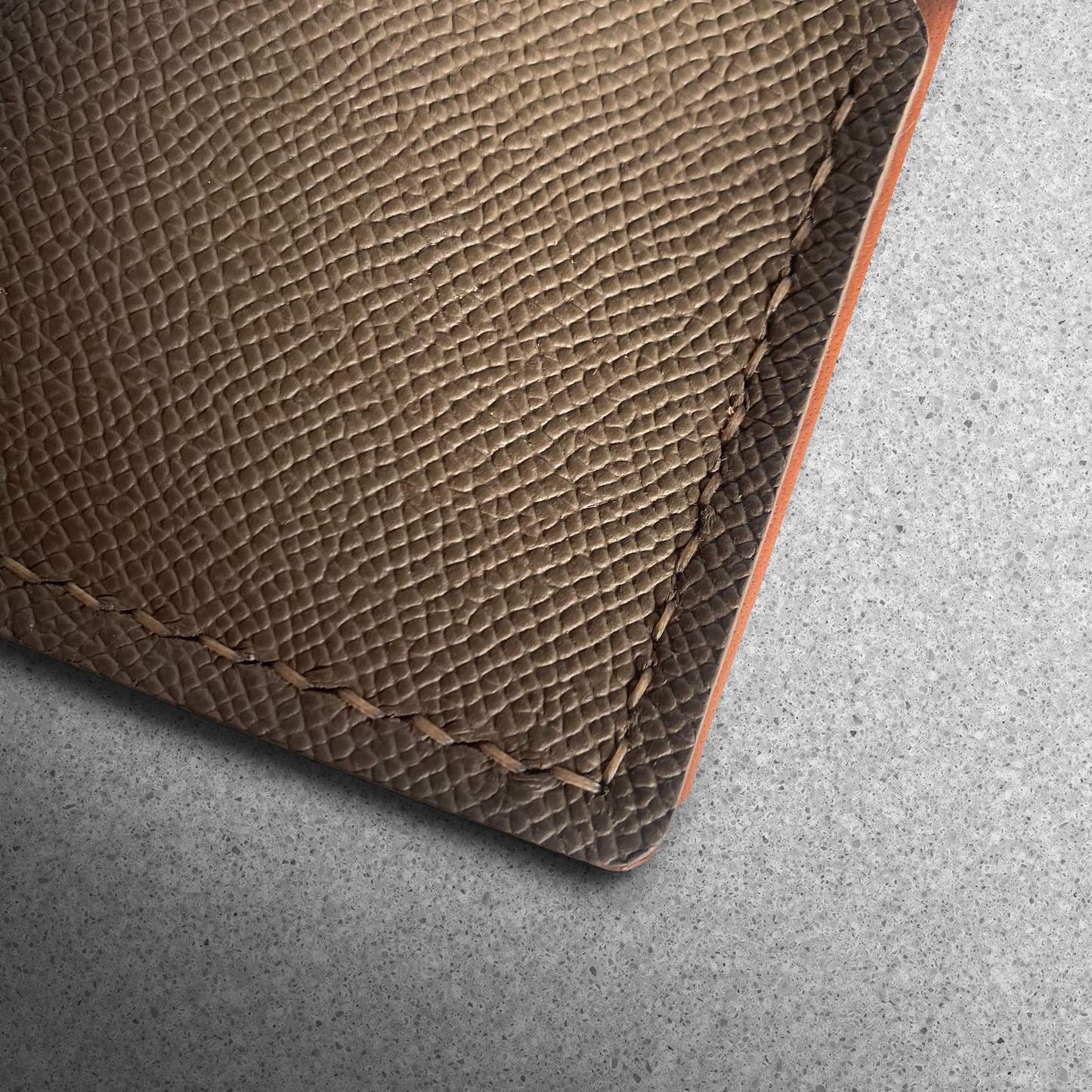 DROPTAIL CARDHOLDER IN CAIRNSTONE AND WINDSOR TAN